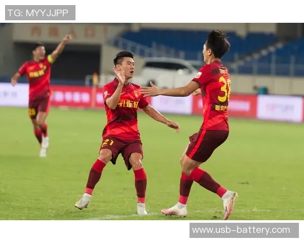 杭州足球队以76分领跑挑战赛积分榜展现强劲实力 杭州足球队以76分领跑挑战赛积分榜展现强劲实力