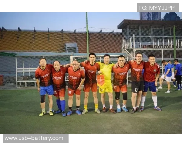 赛后分析：上海足球队与南京足球队的团队协作表现及启示